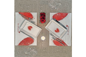 San Valentino nei Ristoranti: Come Creare una Mise en Place Elegante con Tovagliato Monouso