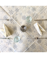 Einweg-Tischdecke-120x120-aus-Spunlace-Packservice-Micro-Cristal-Silber-1