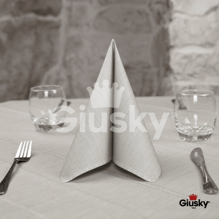 tovaglioli-tnt-airlaid-monouso-batik-40x40-roial-per-ristoranti-TOBA3383-sabbia