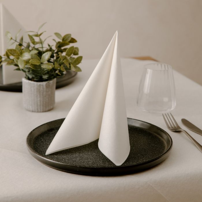 Nonwoven-Disposable-Napkin-40x40-Airlaid-Fibracel-White
