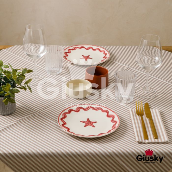 Einweg-Tischdecke-100x100-aus-Airlaid-Fibracel-Riga-beige