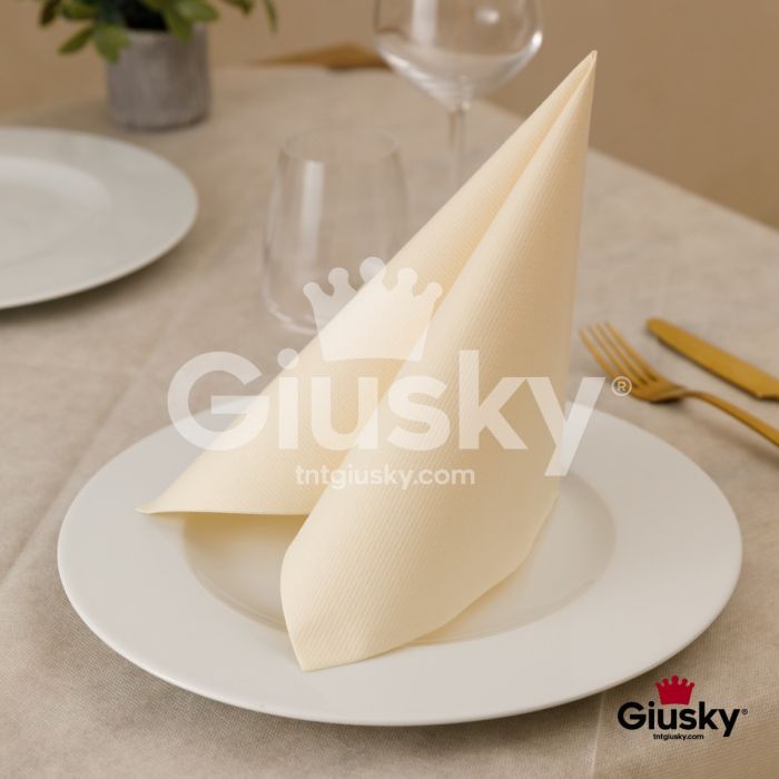 Einweg-Vlies-Serviette-40x40-aus-Airlaid-Premium-Giusky-Gefix-Einfarbig-1000-st-champagne