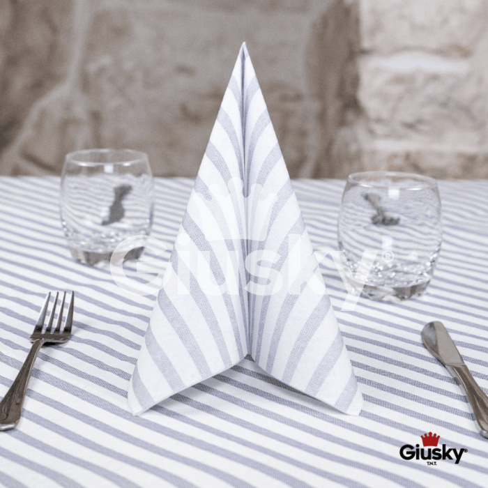 tovaglioli-tnt-airlaid-monouso-soffio-40x40-roial-per-ristoranti-TOSF4031-blu-10