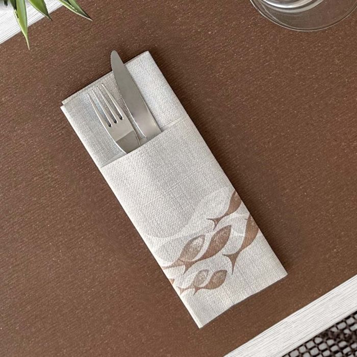 einweg-bestecktaschen-serviette-40x32-airlaid-packservice-plus-maree-1200-st-moka