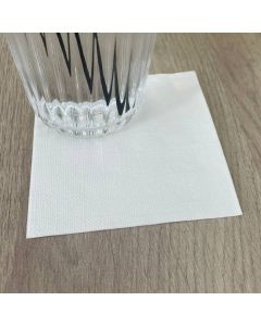 serviette-jetable-papier-20x20-un-pli-premium-okay-vel-one-blanc-4600-pce